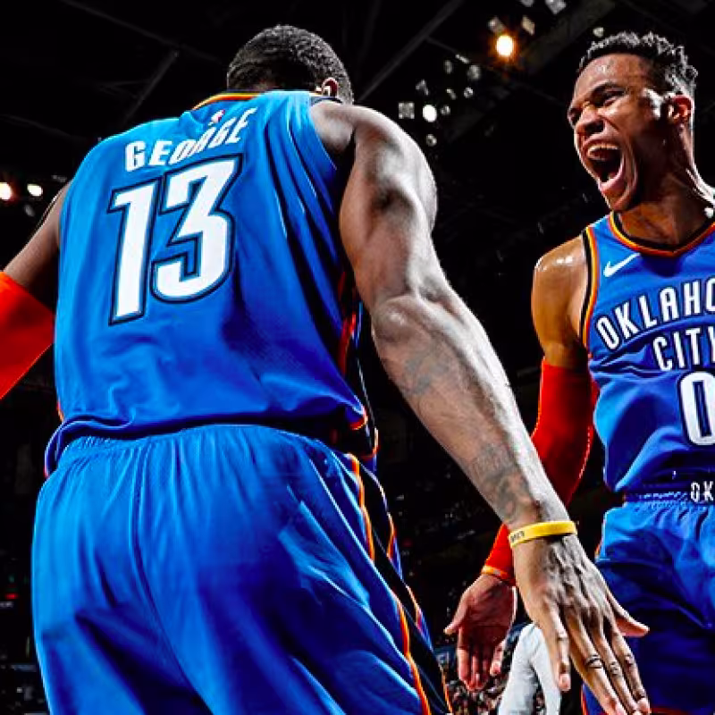 Russell Westbrook firma otro triple-doble y los Thunder someten a los Nets