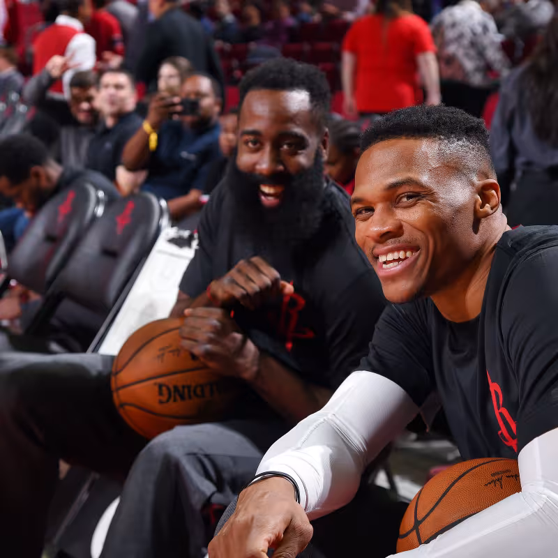 James Harden y Russell Westbrook, jugadores de Houston Rockets.