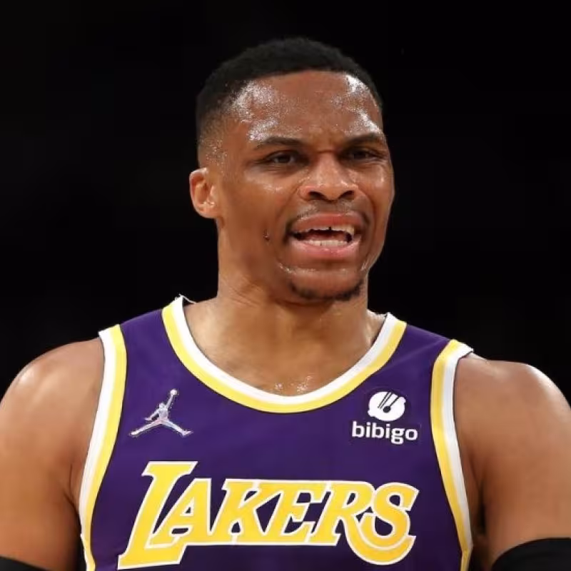 LeBron James, tras el mal partido de Westbrook: "Le he dicho que se vaya a casa y se vea una comedia"