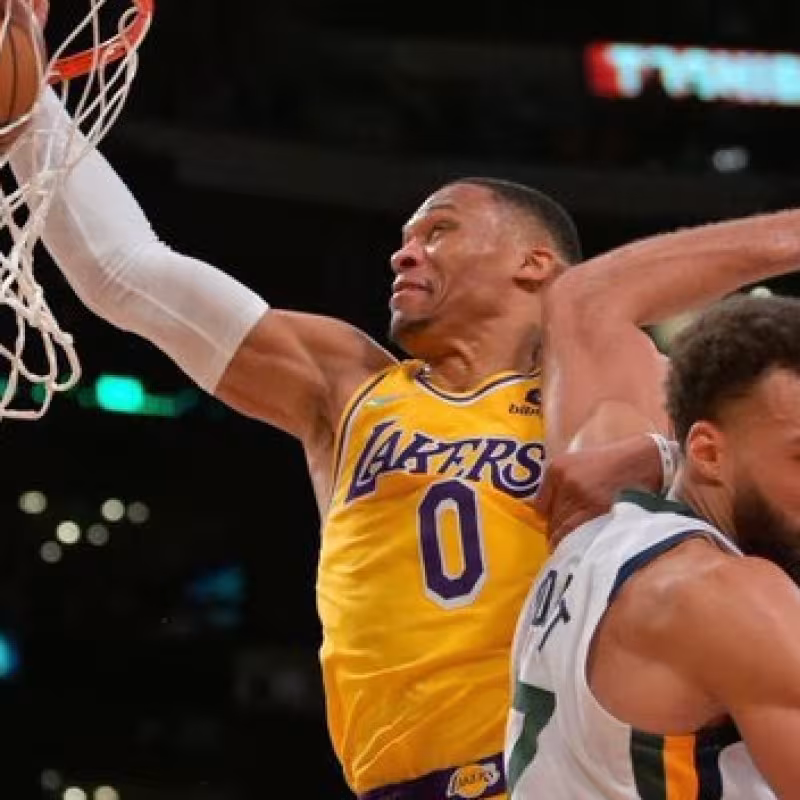 Frank Vogel, tras no haber traspasado a Russell Westbrook: "Confiamos en todos nuestros jugadores"