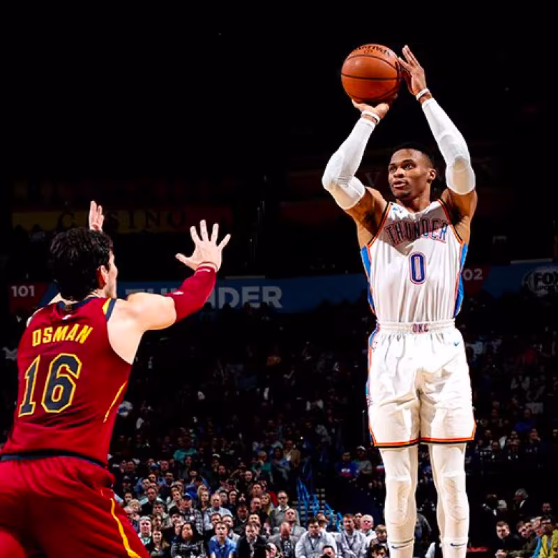 Russell Westbrook, tercer jugador de la historia con más triples-dobles