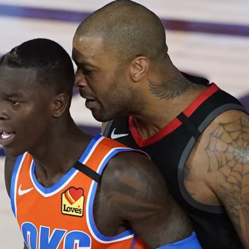 Schroder y Tucker reciben una multa económica por su pelea