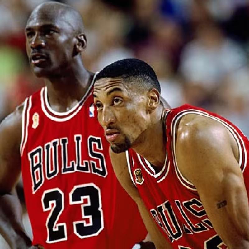 Michael Jordan y Scottie Pippen, ex compañeros en Chicago Bulls.