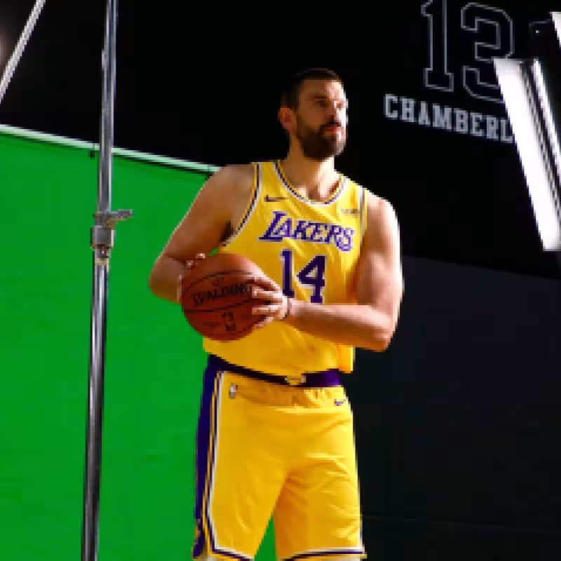 Marc Gasol ya posa con la ropa de Los Angeles Lakers