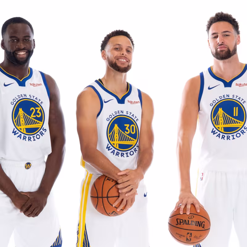 Curry, Thompson y Green, en la presentación de la temporada