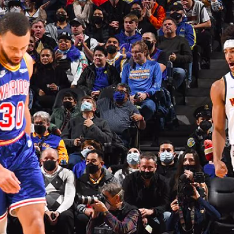 Stephen Curry llega a los 3000 triples en la derrota de los Warriors ante los Nuggets