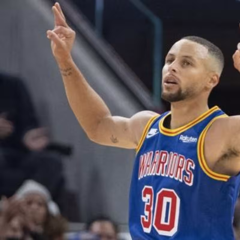Estadísticas NBA: El increíble dato de Stephen Curry en promedio de triples
