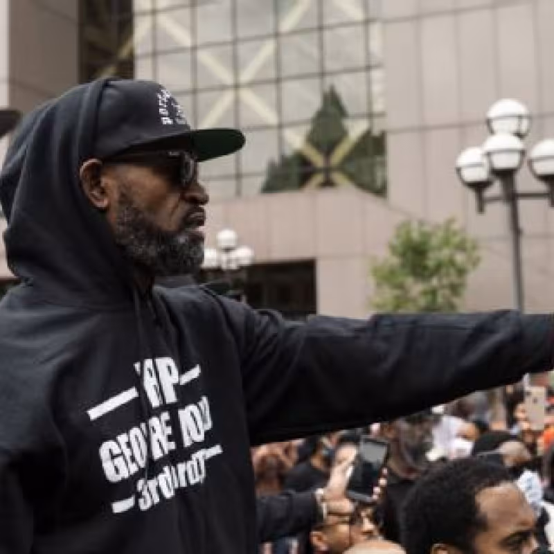 Stephen Jackson, en una de las protestas por el asesinato de George Floyd. Foto: ESPN