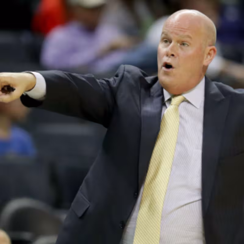 Steve Clifford: “Andre Drummond ganará partidos de Playoffs para los Lakers”