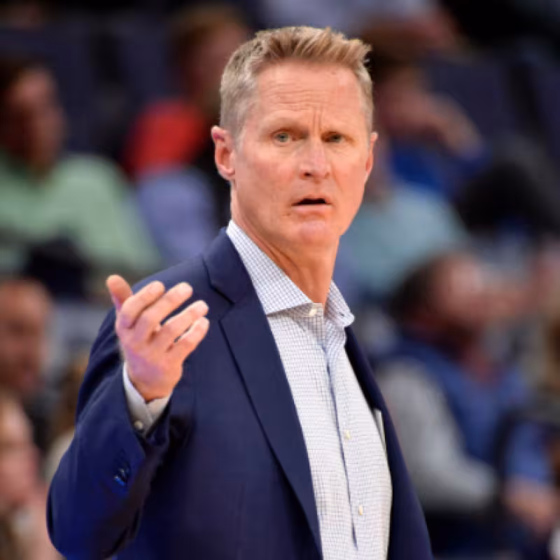 Un ejecutivo de la liga no cree que los Warriors se clasifiquen para Play-Offs "Foto: Forbes"