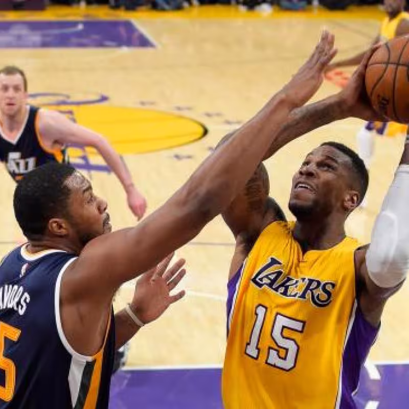 Atlanta Hawks firma a Thomas Robinson