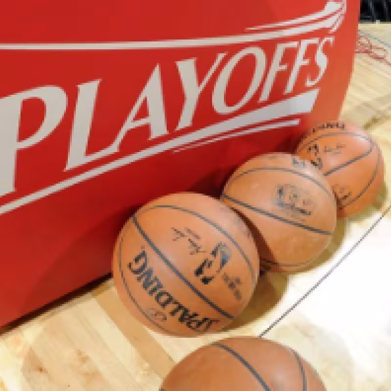 Continúan las conversaciones sobre el tope salarial de la NBA