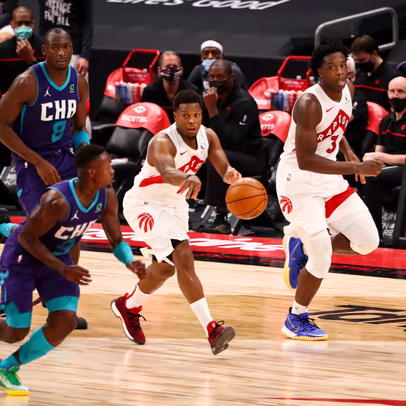 Balsámica victoria de Toronto Raptors ante Charlotte Hornets pese a un buen LaMelo Ball