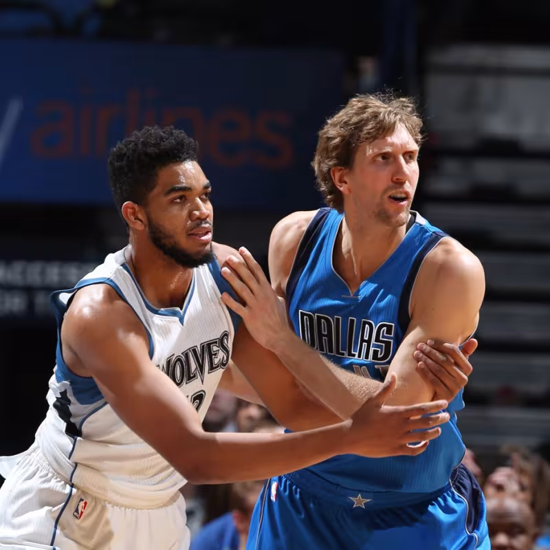 Nowitzki y Towns, mejores triplistas pívots historia NBA. Foto: gettyimages