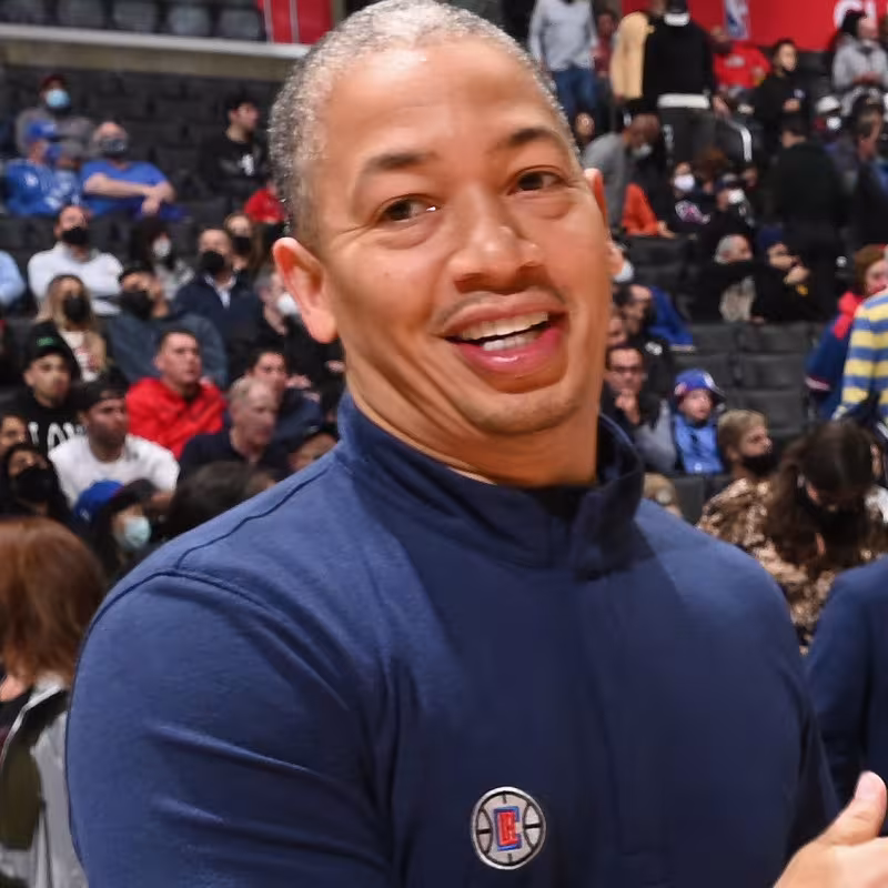 Tyronn Lue, entrenador de los Clippers: "En los grandes momentos Kawhi te demuestra quién es"