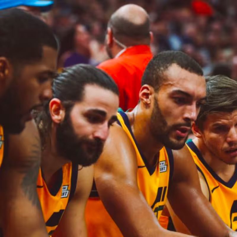 Los Jazz pasaron por encima de los Spurs