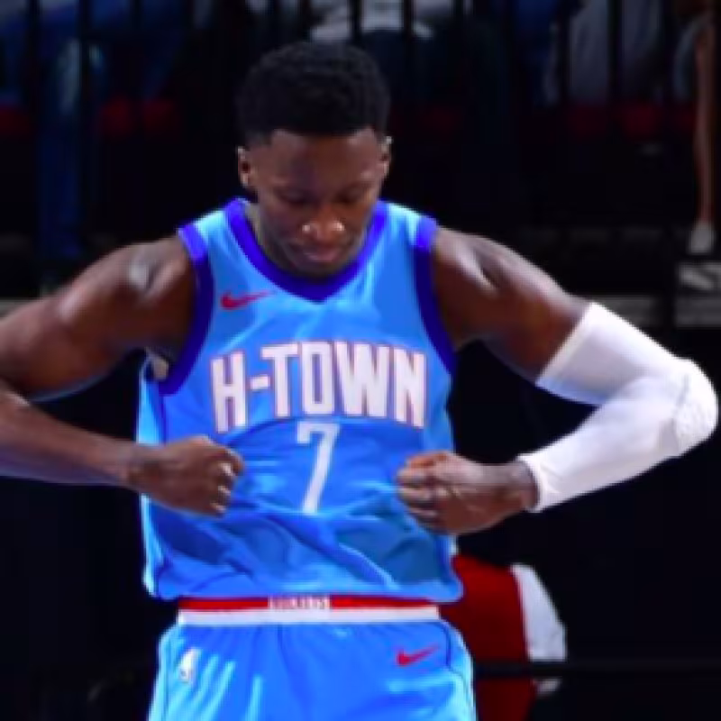 Un imparable Zach LaVine evita que Victor Oladipo debute con victoria con los Rockets