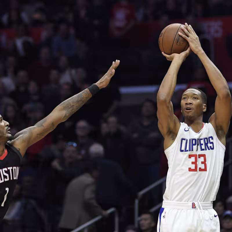 Los Clippers traspasan a los Pelicans a Wesley Johnson
