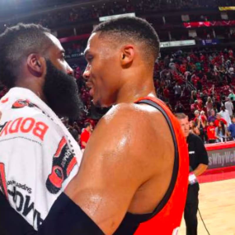 Harden y Westbrook podrían volver a ser compañeros.