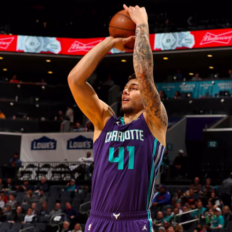 Willy Hernangómez se sale en el triunfo de los Hornets ante los Knicks