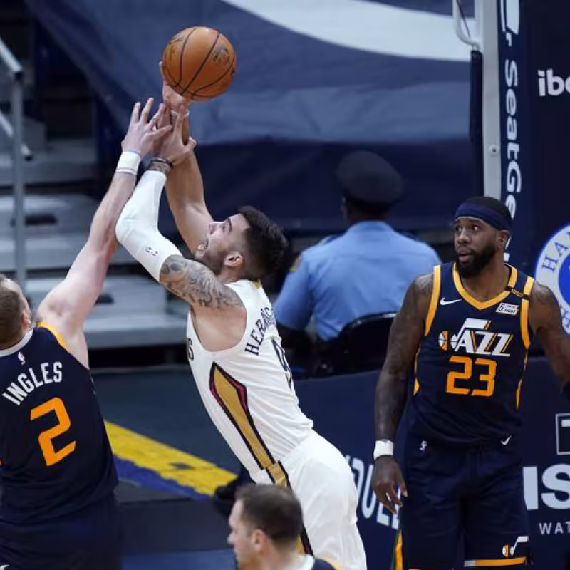 Willy Hernangómez brilla en el triunfo de Pelicans sobre Utah Jazz