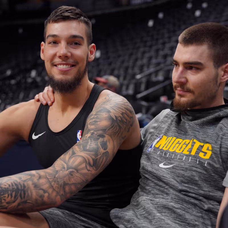 Juancho y Willy Hernangómez cuentan con minutos en el triunfo de Denver ante Charlotte