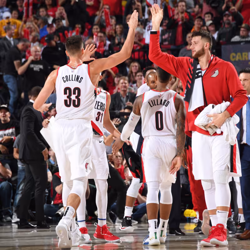 Zach Collins y Jusuf Nurkic, esperanzas Trail Blazers. Foto: gettyimages