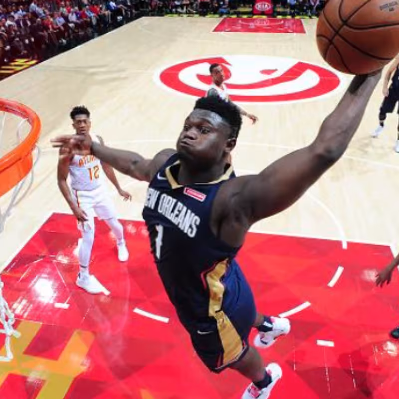 Zion dejó grandes destellos en su debut como profesional. Foto: nba.com