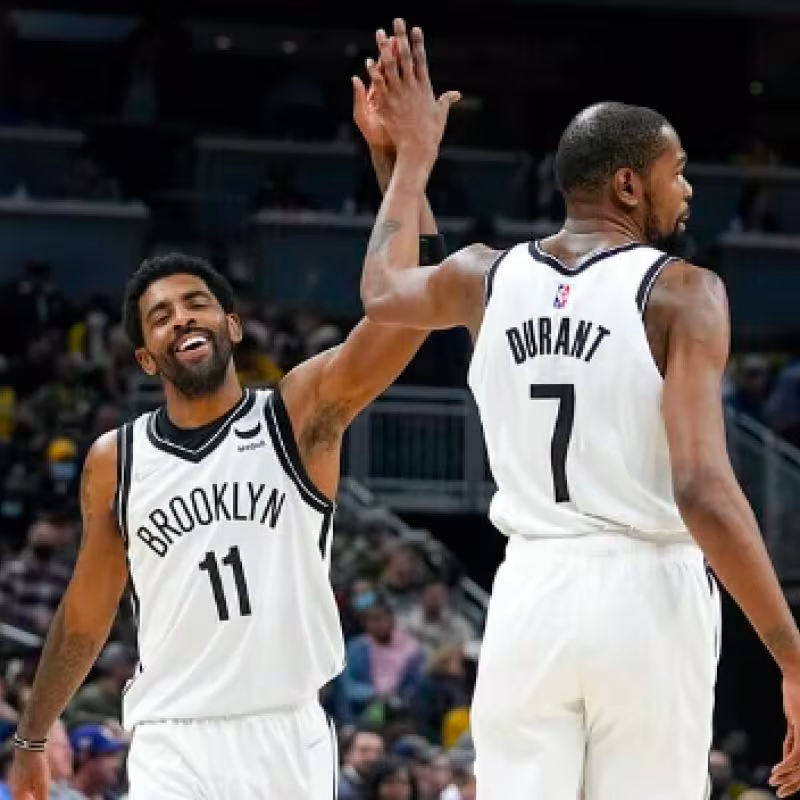 Kyrie Irving y Kevin Durant no jugarán en Navidad si siguen en Brooklyn Nets.