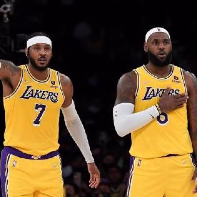 Carmelo Anthony y LeBron James, 2 de los jugadores más veteranos de la actual NBA.