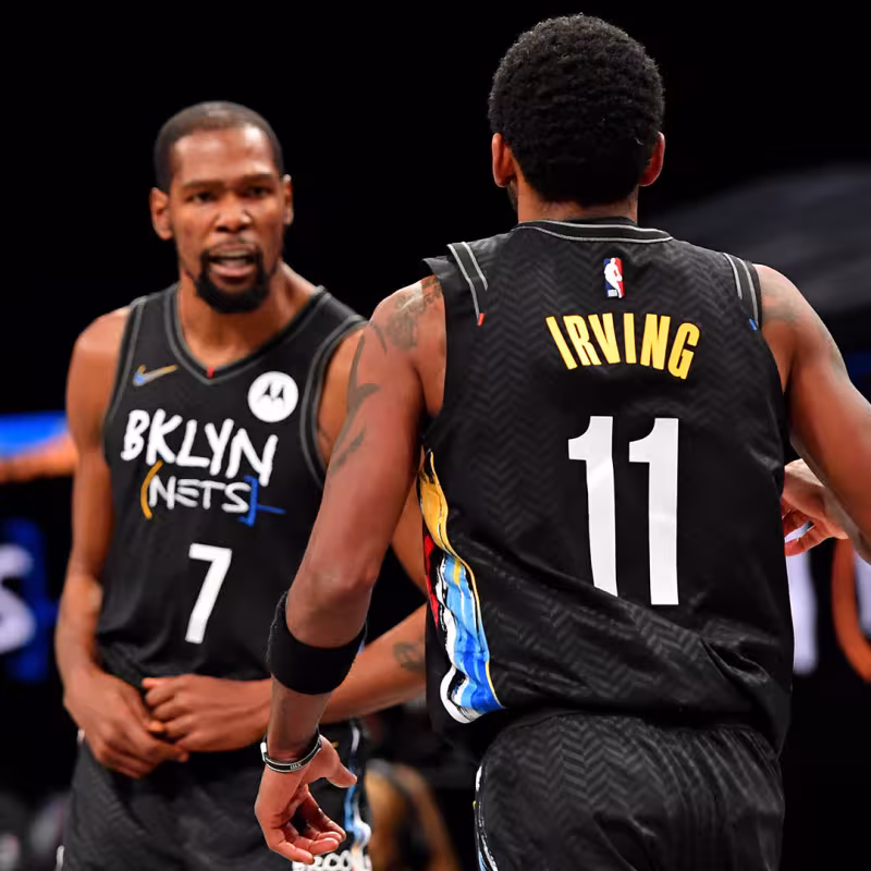 Kevin Durant y Kyrie Irving, con los Brooklyn Nets