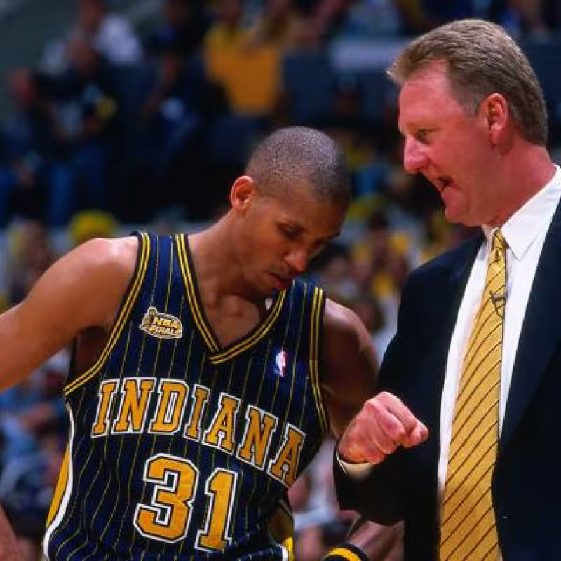 Larry Bird, entrenando a Indiana Pacers.