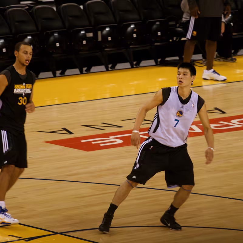 Stephen Curry y Jeremy Lin