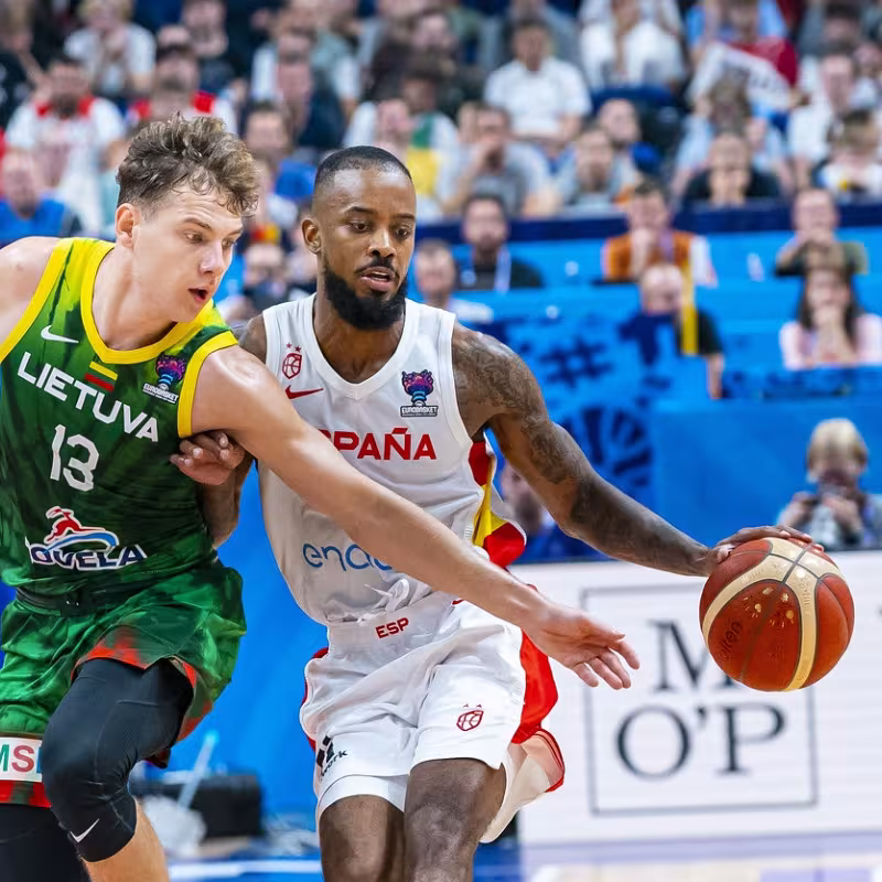 Lorenzo Brown, jugador de España.
