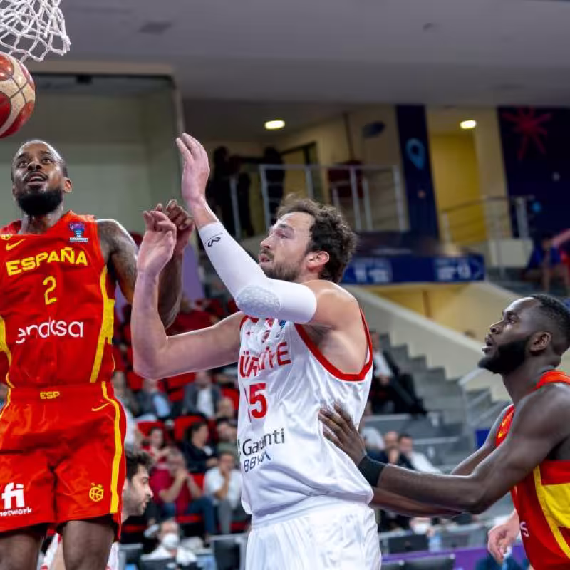 España gana a Turquía en Eurobasket 2022. Foto: gettyimages
