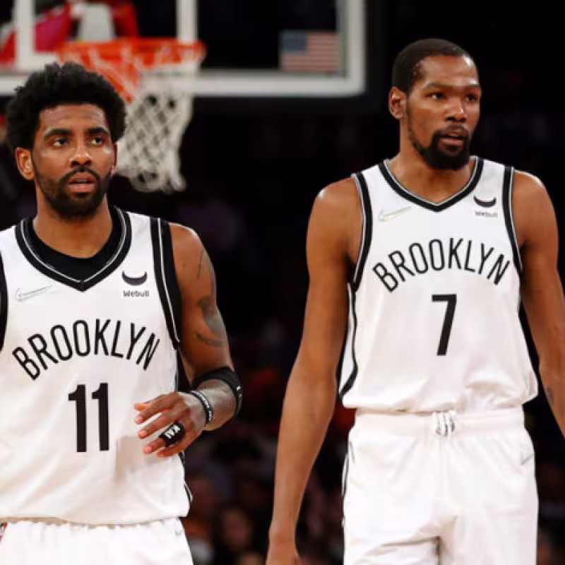 Kyrie Irving y Kevin Durant, en un partido con los Brooklyn Nets