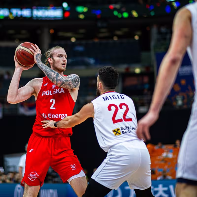 Serbia termina con fuerza la fase de grupos