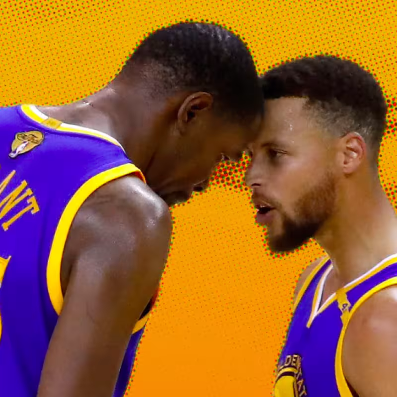 Stephen Curry y Kevin Durant, en Golden State Warriors.