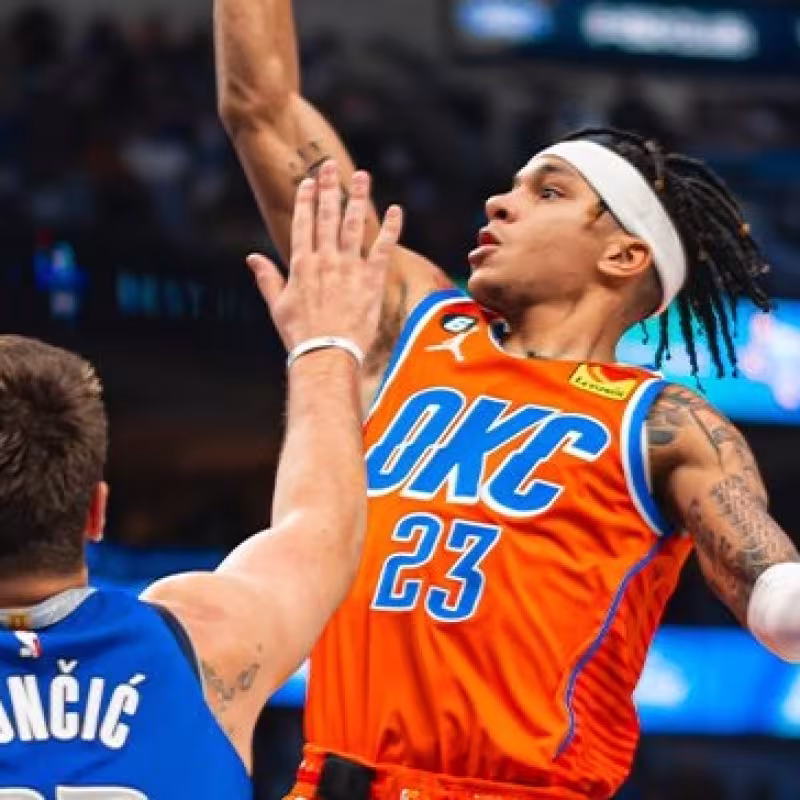 OKC Thunder vence a Dallas Mavericks por 117-111.