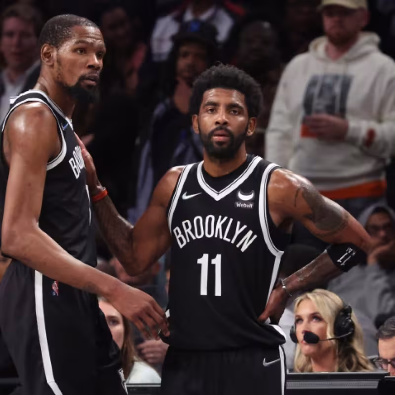 Kevin Durant y Kyrie Irving, estrellas de Brooklyn Nets