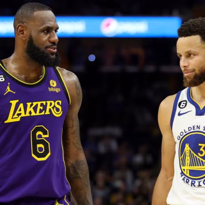 LeBron James y Stephen Curry en el Warriors - Lakers