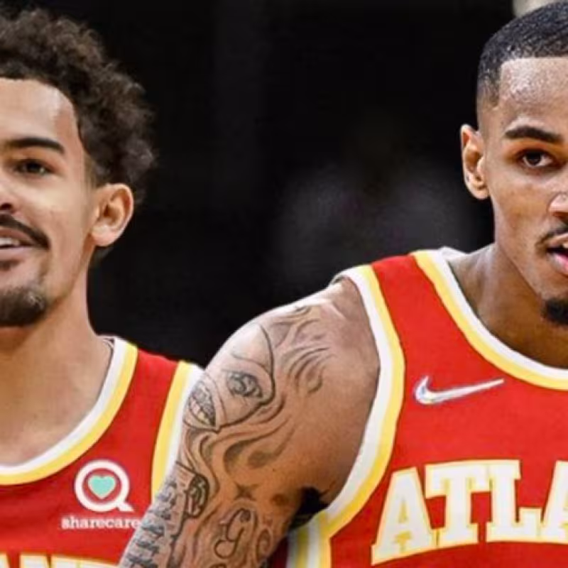 Dejounte Murray y Trae Young, estrellas de Atlanta Hawks.
