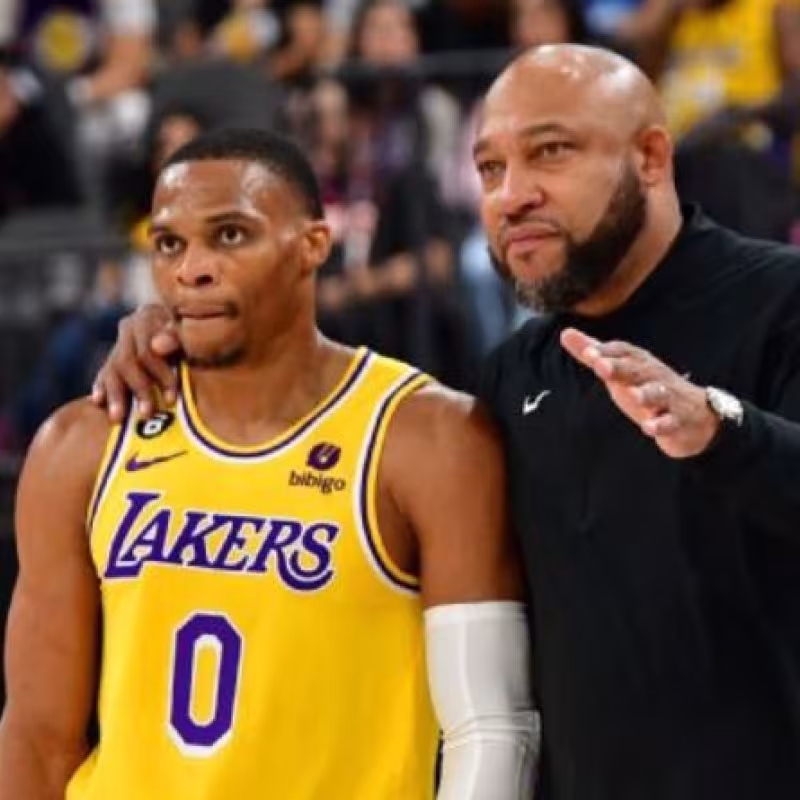 Russell Westbrook y Darvin Ham