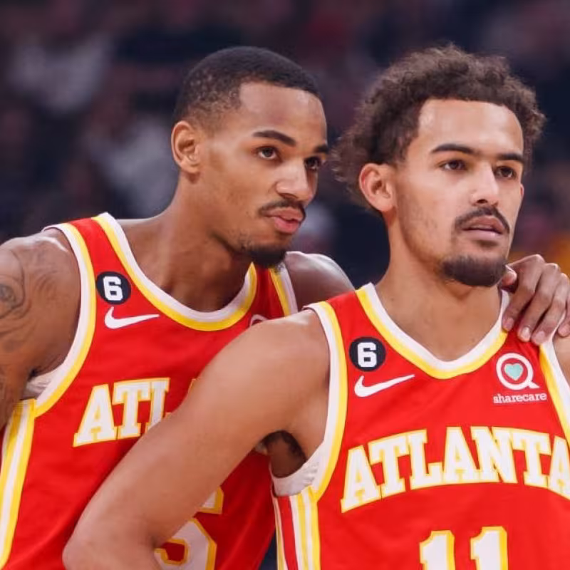 Trae Young y Dejounte Murray, estrellas de Atlanta Hawks.