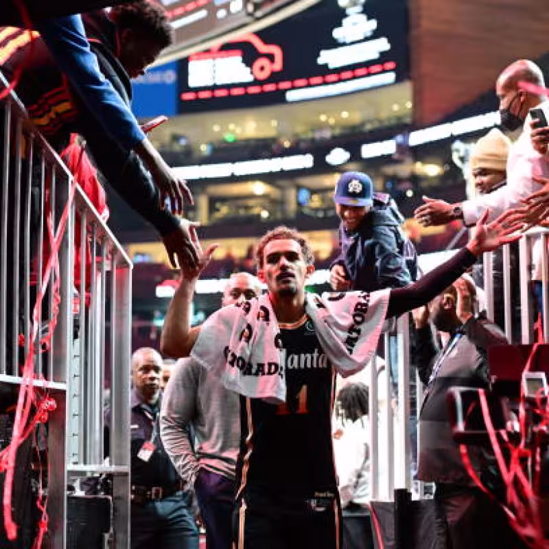Jugada increíble Atlanta Hawks. Foto: gettyimages