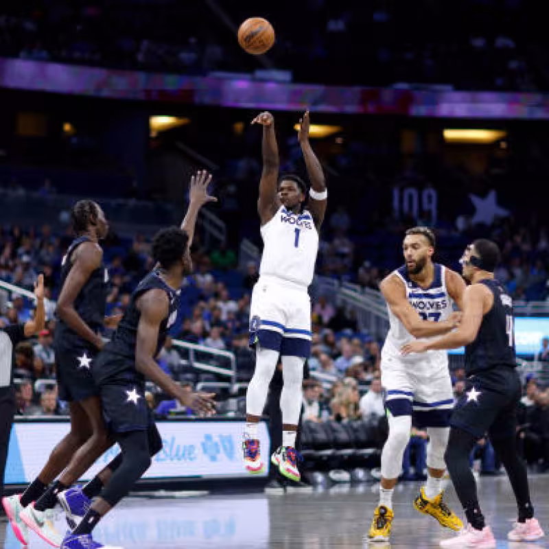 Anthony Edwards, esperanza para Wolves. Foto: gettyimages