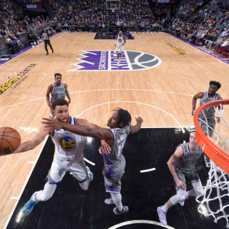 Stephen Curry, canasta imposible. Foto: gettyimages