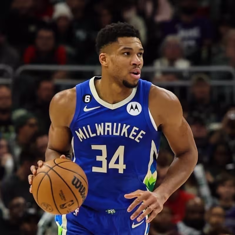 Giannis Antetokounmpo, estrella de Milwaukee Bucks.