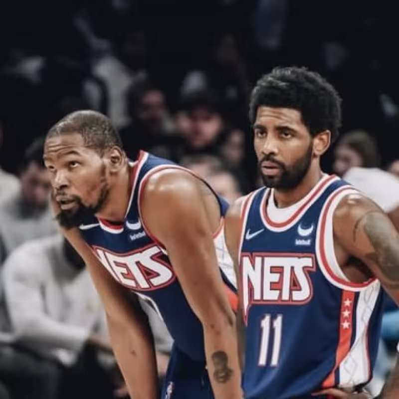 Kevin Durant y Kyrie Irving, estrellas de Brooklyn Nets.