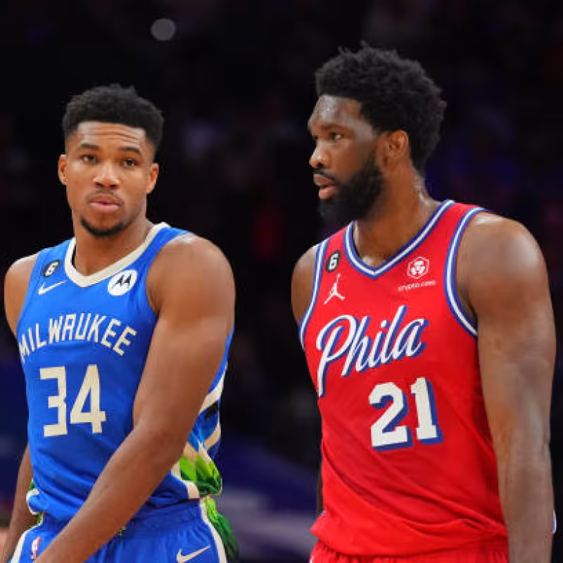 Antetokounmpo y Embiid pelean por el MVP. Foto: gettyimages